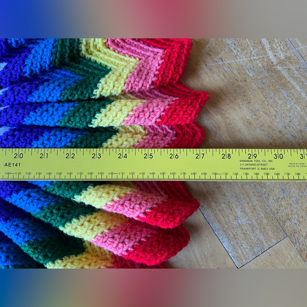 Vintage Rainbow Crochet Doily/ Wall macramé - Picture 4 of 4